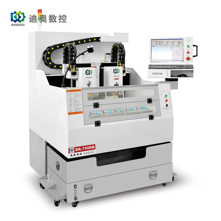 DA--750DB精雕機